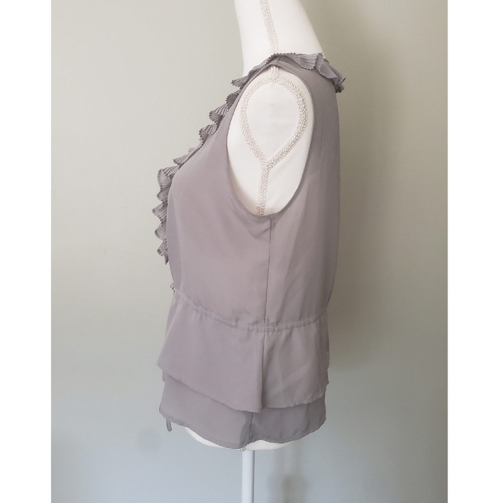 Gray Ruffled GAP Blouse Size S - Picture 3 of 10